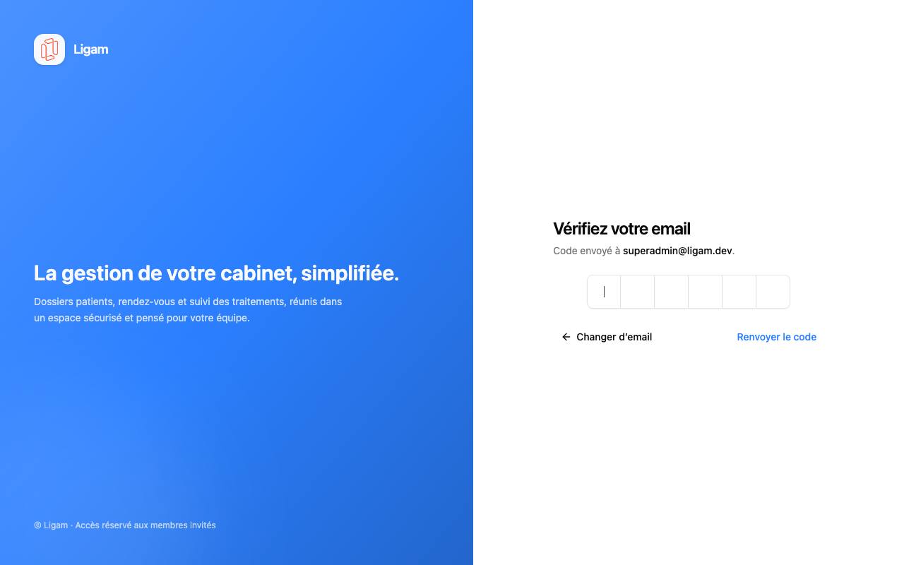 Écran Vérifiez votre email : six cases pour le code